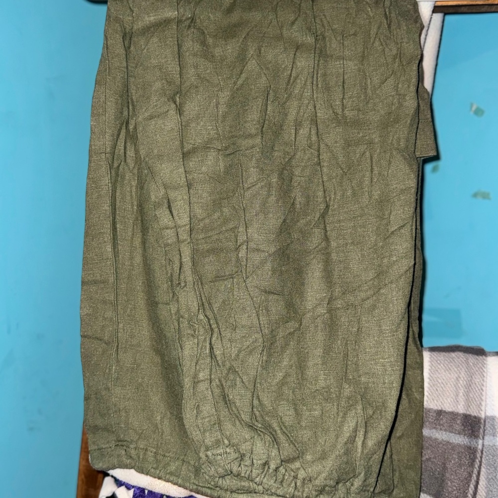 Olive green woven cargo pants